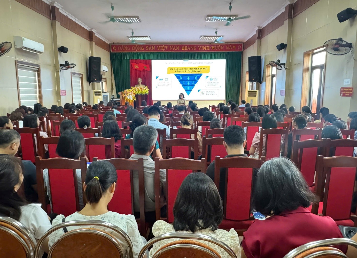 Nâng cao kỹ năng cải cách hành chính, đáp ứng yêu cầu vận hành bộ máy mới