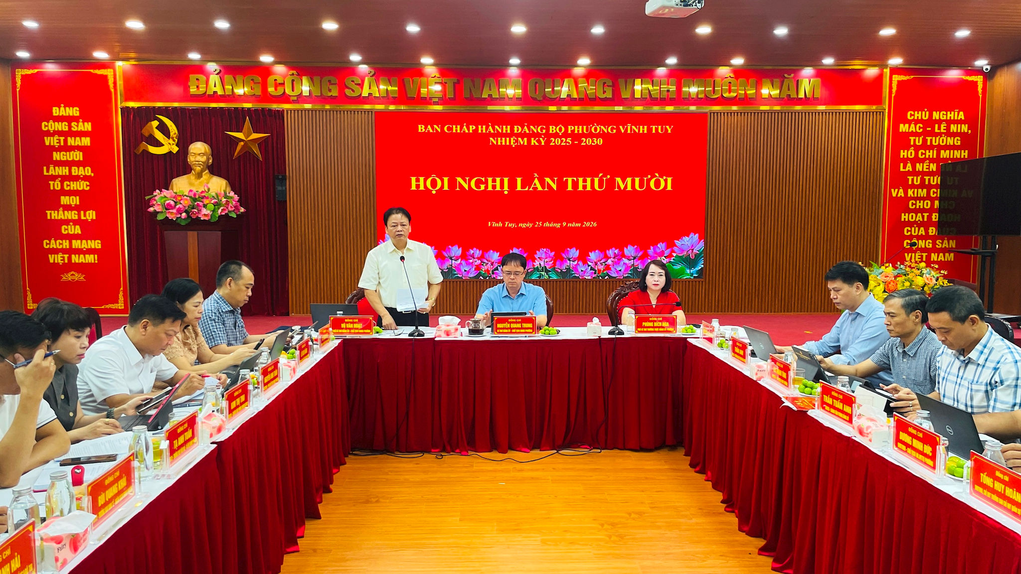 Phường Vĩnh Tuy: Thống nhất chủ trương tổ chức lại các phòng chuyên môn của UBND phường, quyết tâm hoàn thành toàn diện các chỉ tiêu năm 2026