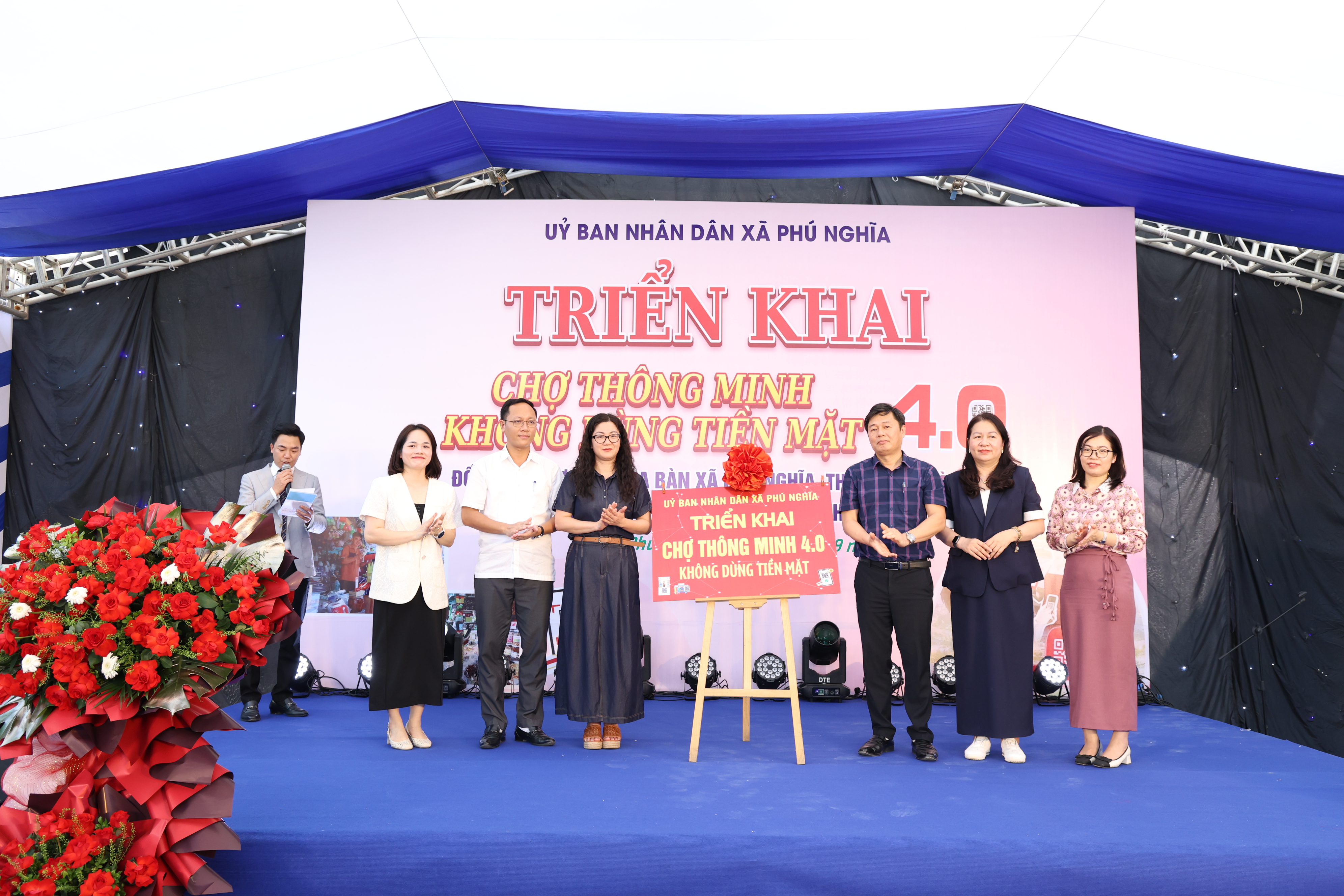 Xã Phú Nghĩa: 100% chợ dân sinh trên địa bàn triển khai mô hình “Chợ thông minh 4.0 - không dùng tiền mặt”