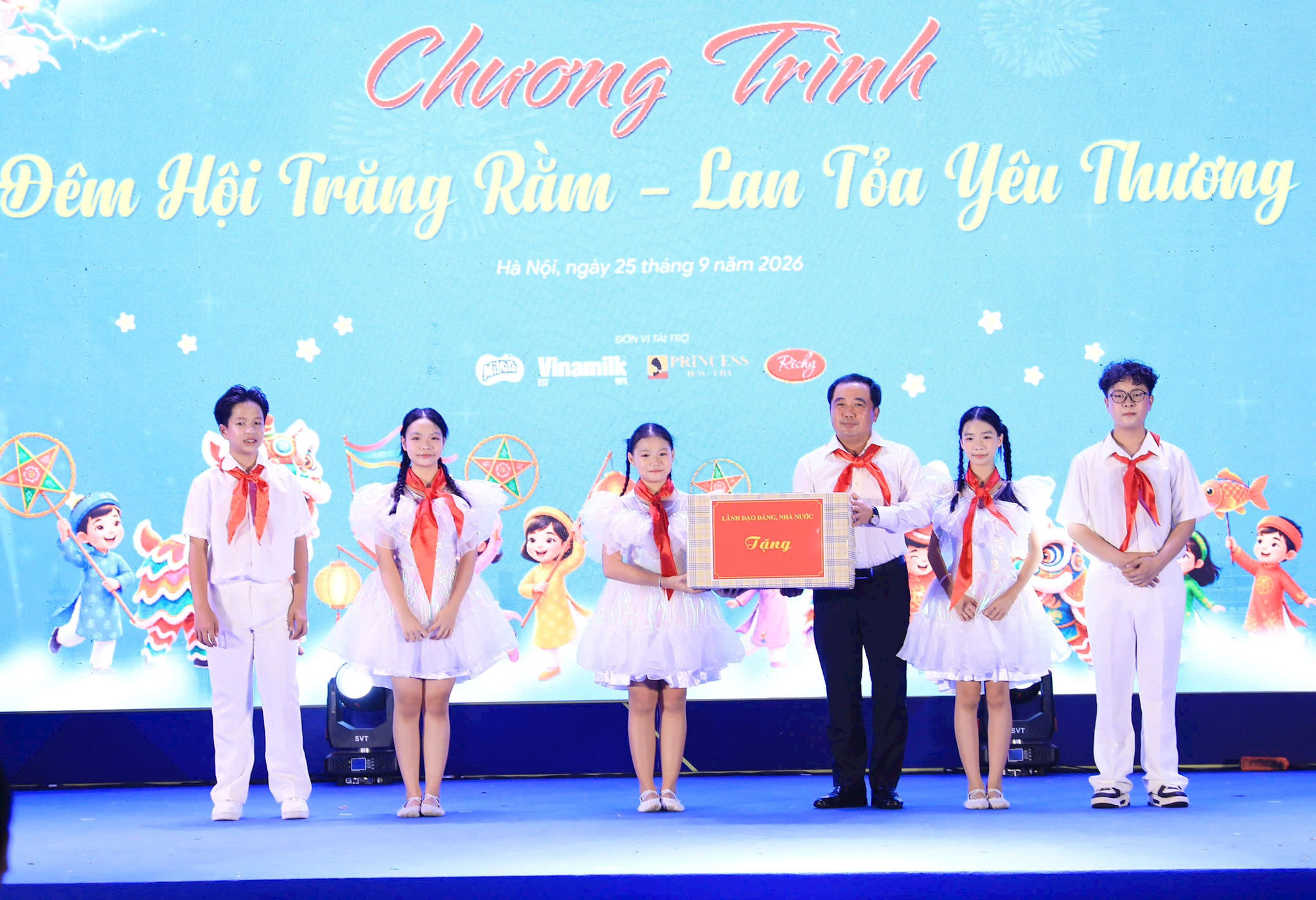 Rộn ràng, ấm áp yêu thương “Đêm hội Trăng rằm - Lan tỏa yêu thương” năm 2026 