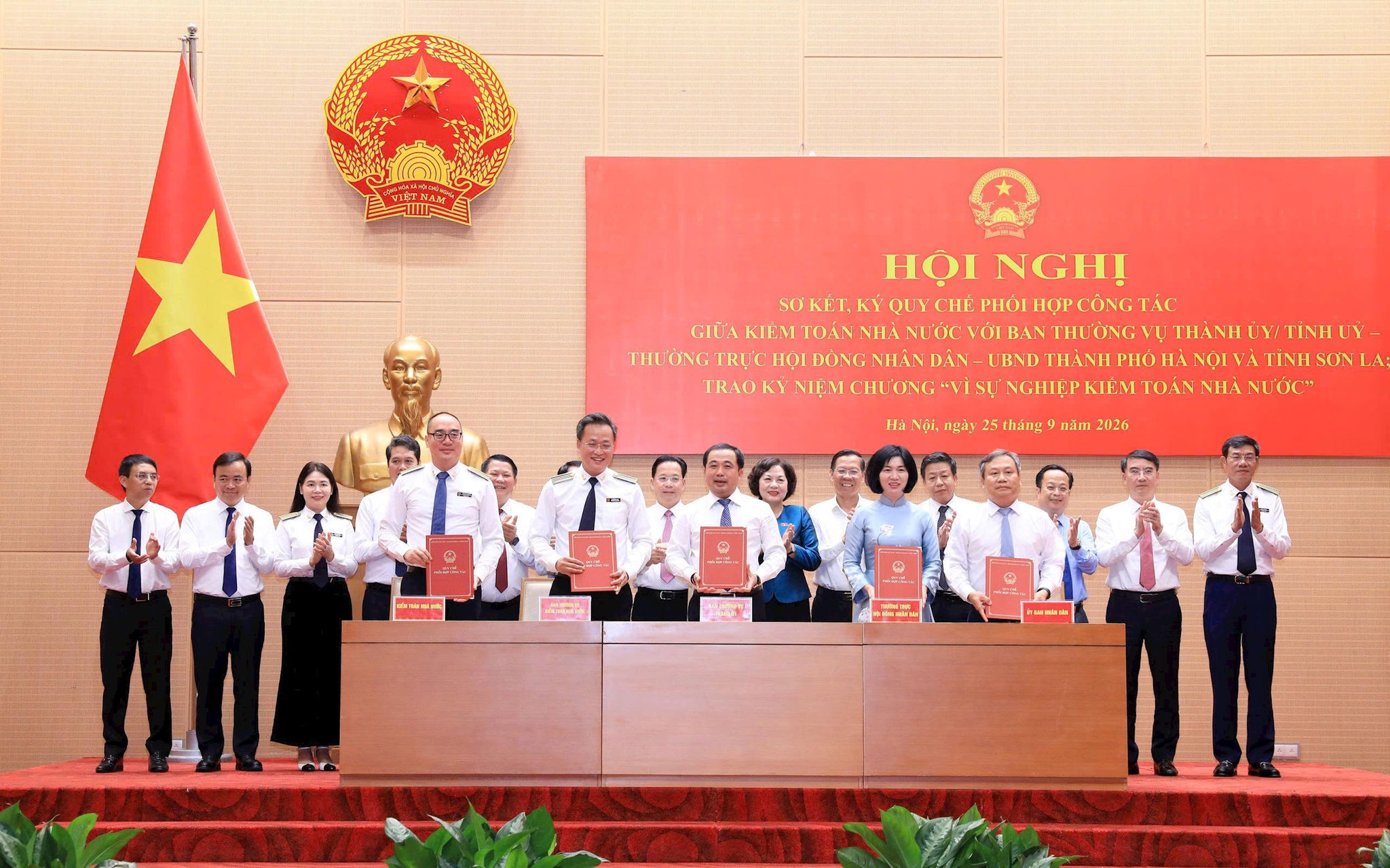 Nâng cao hiệu quả phối hợp để kiểm soát chặt chẽ, sử dung hiệu quả các nguồn lực phát triển