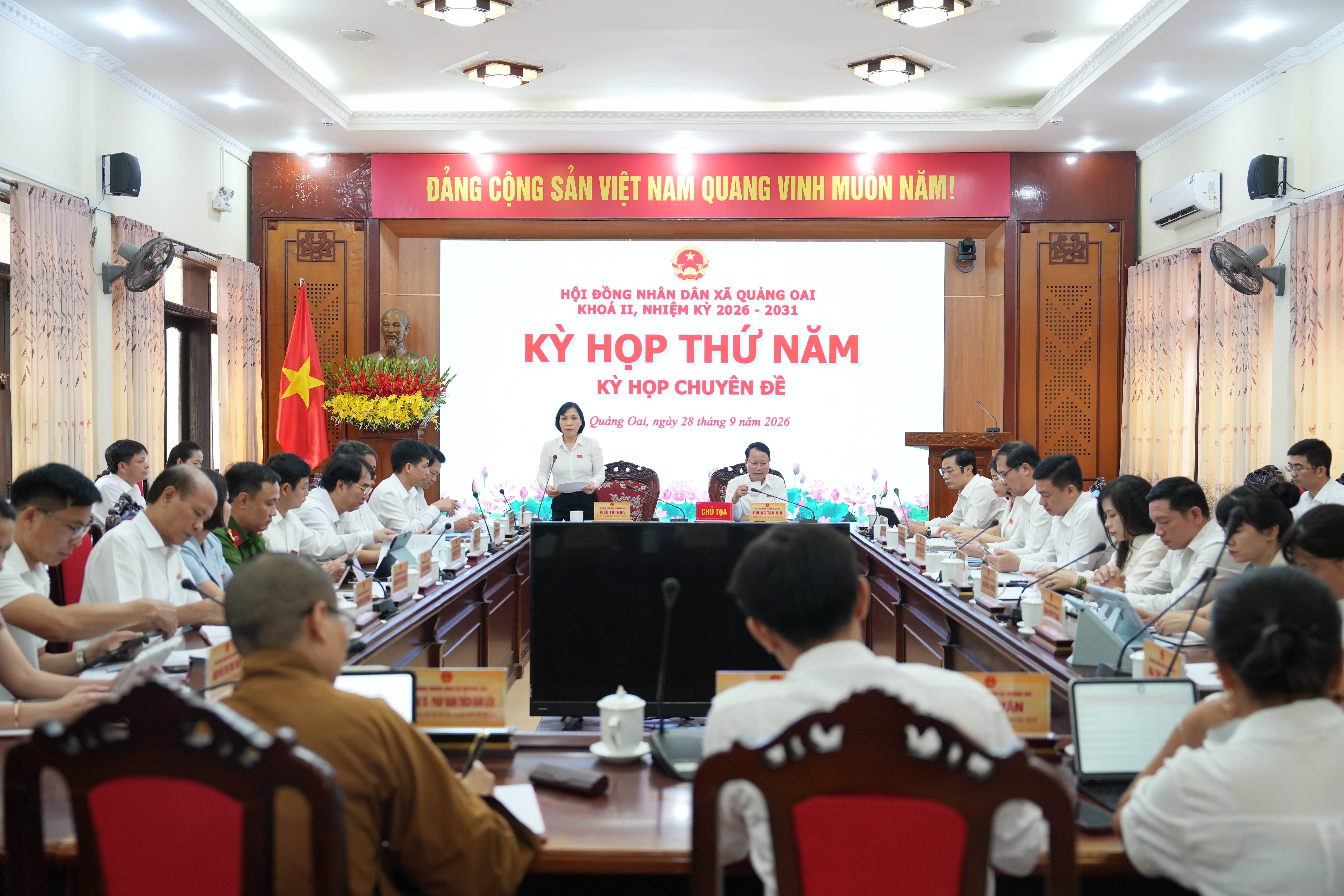 HĐND xã Quảng Oai quyết định nhiều nội dung quan trọng tại Kỳ họp thứ Năm