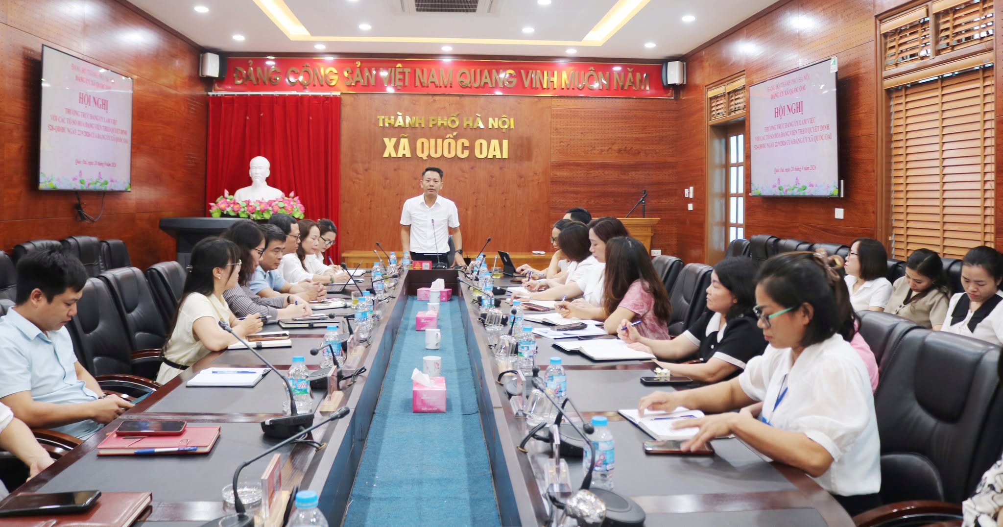 Xã Quốc Oai triển khai số hóa hồ sơ đảng viên theo nguyên tắc “làm đến đâu chắc đến đó”