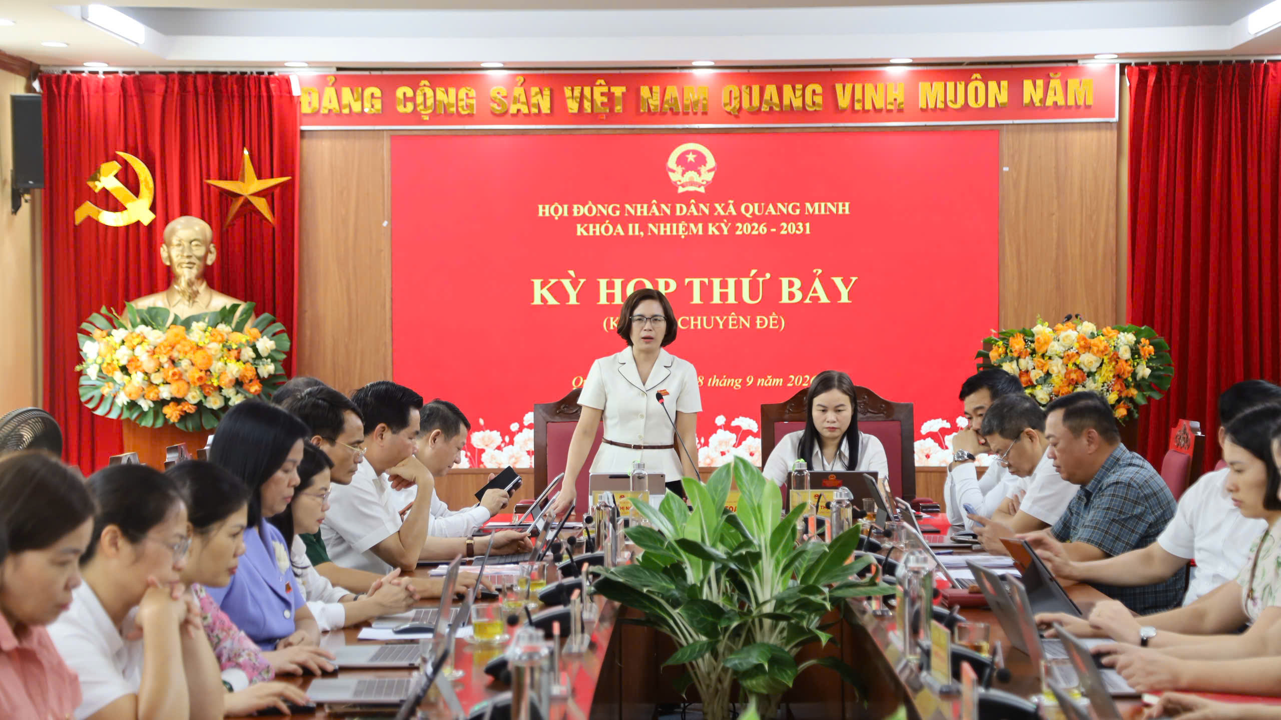 HĐND xã Quang Minh quyết nghị kế hoạch đầu tư công trung hạn, kiện toàn tổ chức bộ máy