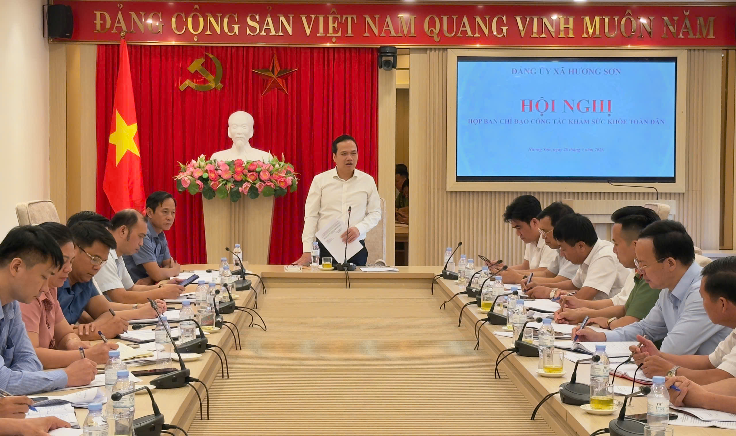 Xã Hương Sơn quyết tâm hoàn thành mục tiêu 100% người dân được khám sức khỏe theo Kế hoạch của Thành phố
