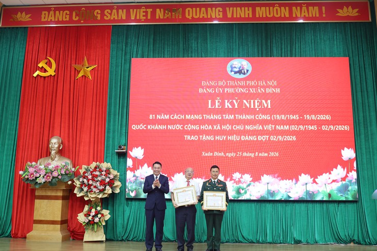 Phường Xuân Đỉnh bồi đắp sức mạnh Đảng bộ từ những tấm gương đảng viên