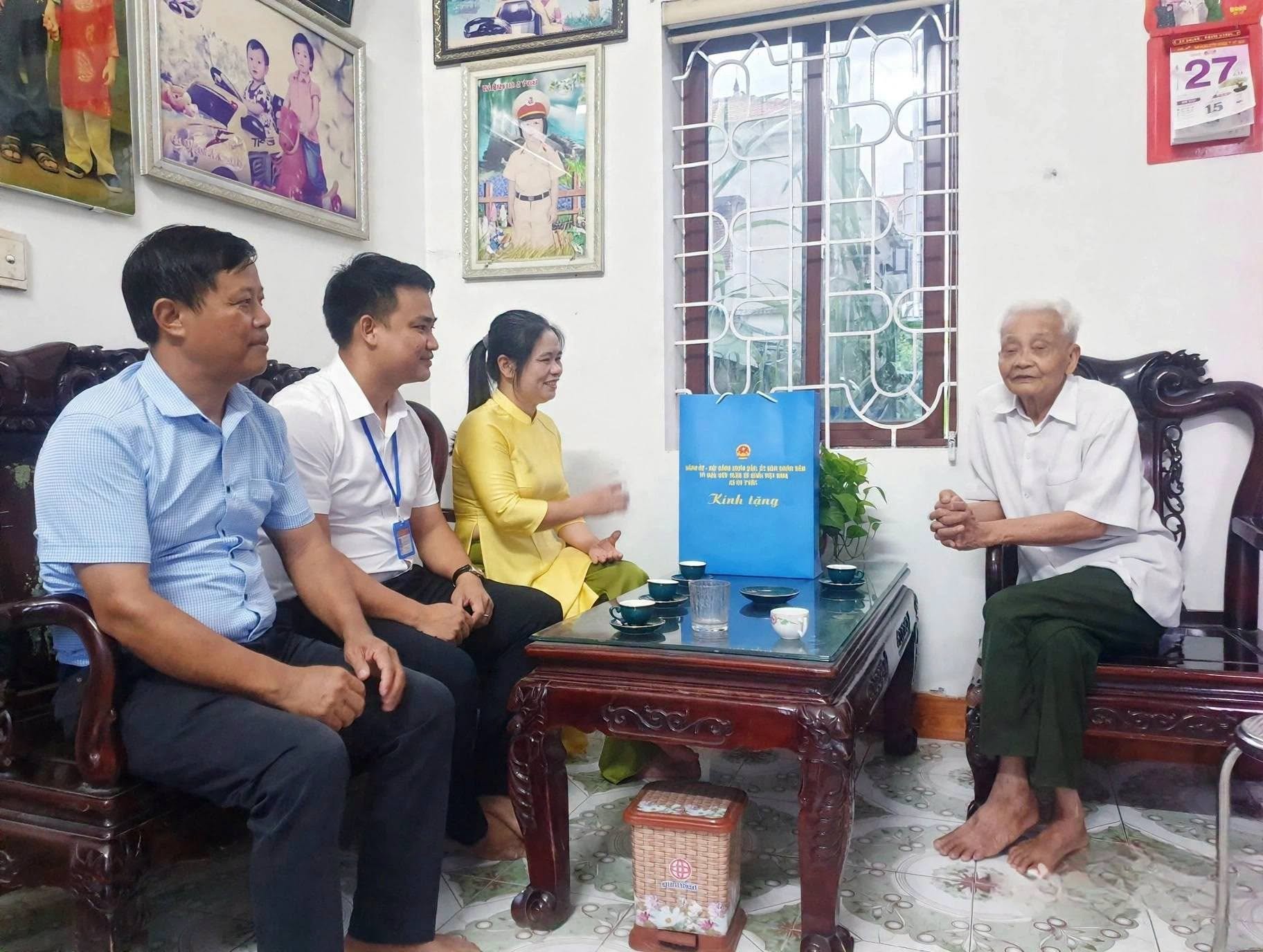 Xã Đa Phúc tri ân người có công nhân dịp Quốc khánh 2-9