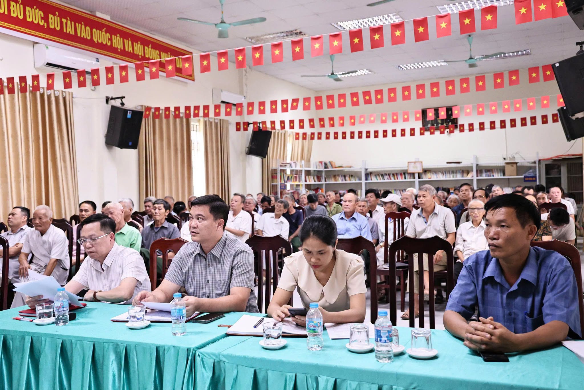 Xã Hòa Xá đưa sinh hoạt chi bộ sát hơn với những vấn đề từ cơ sở