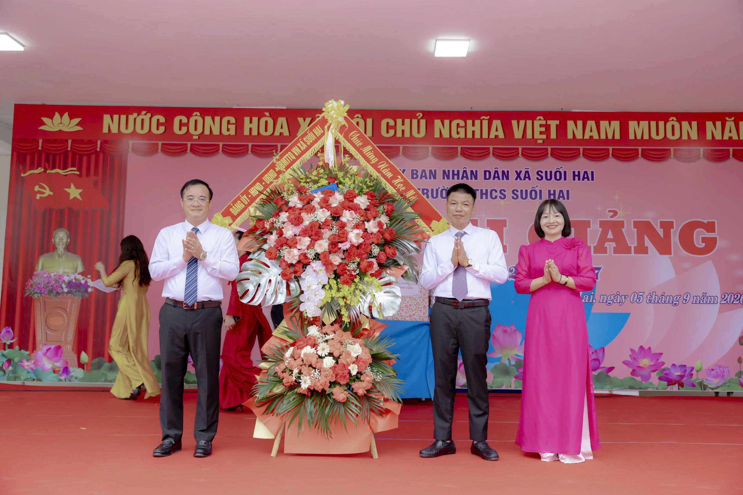 Xã Suối Hai rộn ràng ngày khai trường, bước vào năm học mới 2026 -2027 với khí thế mới