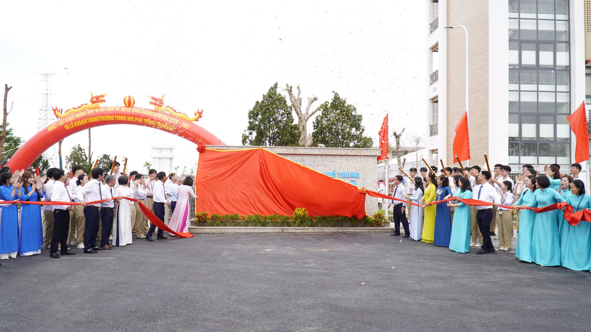 Hơn 12.800 học sinh xã Trung Giã bước vào năm học mới
