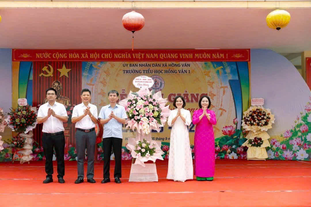 Xã Hồng Vân: Khai giảng năm học mới với khí thế, niềm tin và quyết tâm mới
