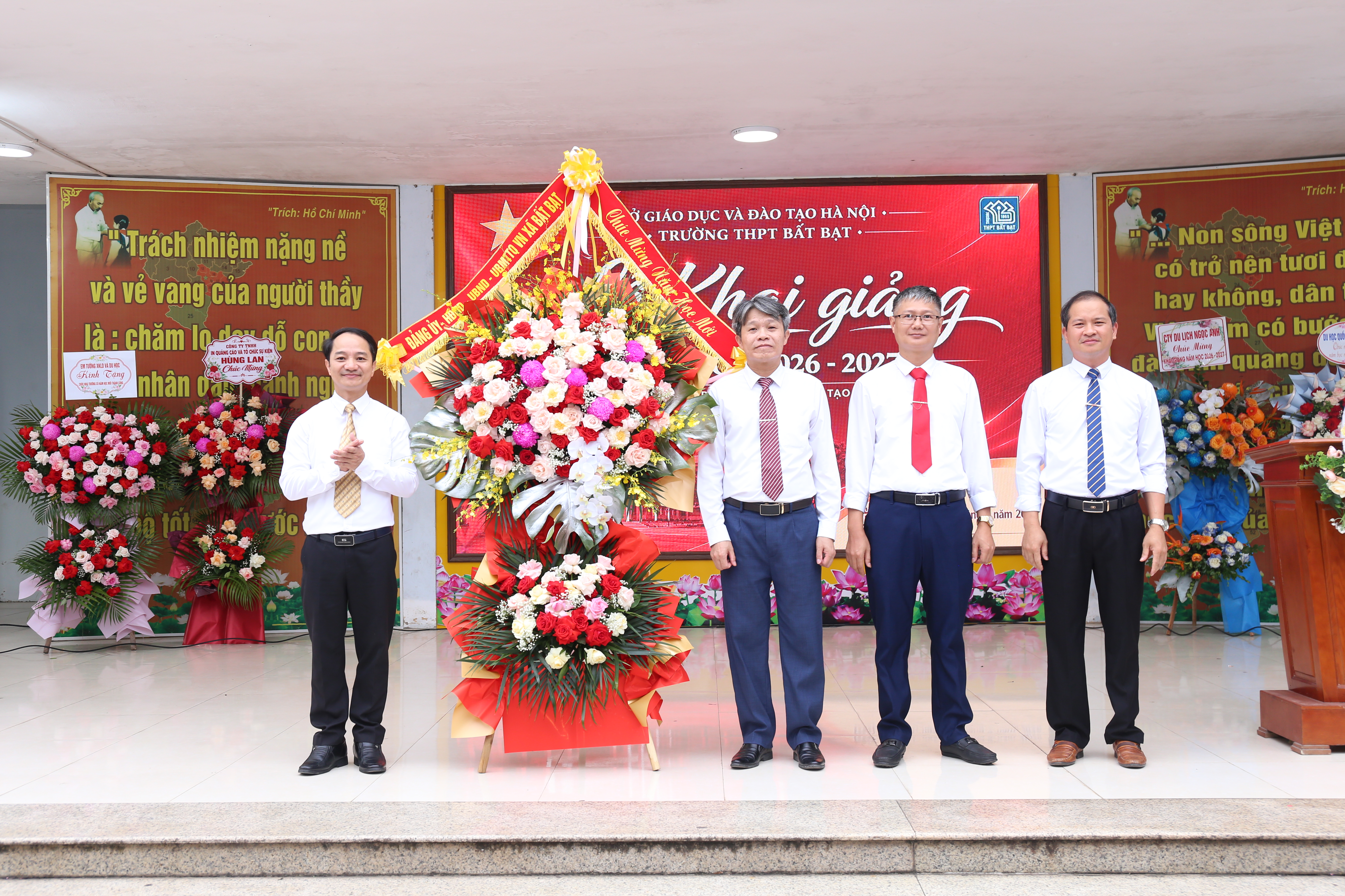 Xã Bất Bạt rộn ràng ngày hội đến trường, khởi đầu năm học mới bằng niềm vui và quyết tâm