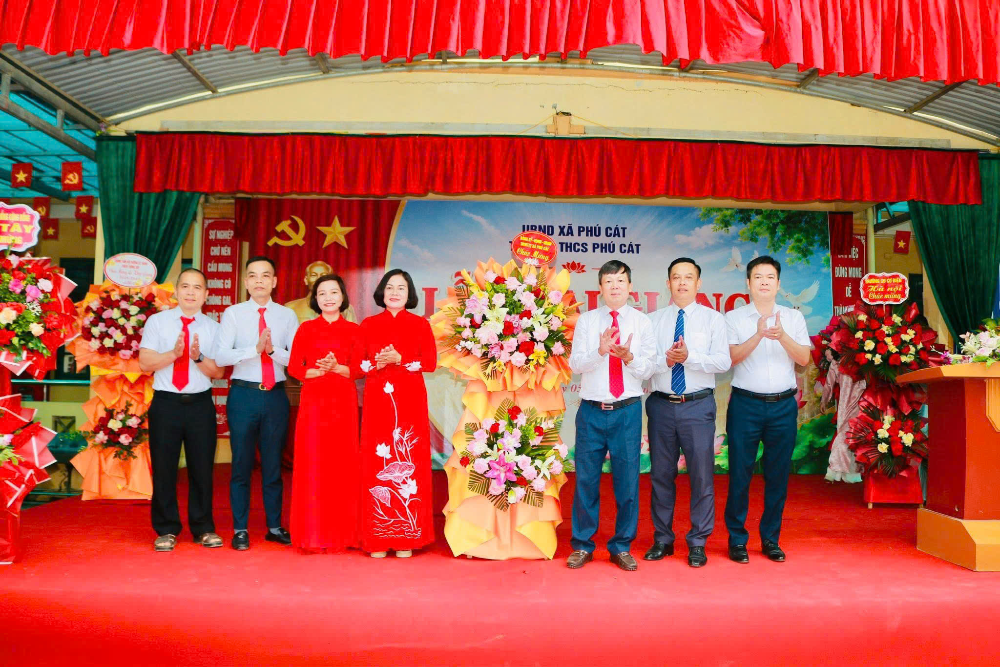 Xã Phú Cát rộn ràng, phấn khởi khai giảng năm học mới