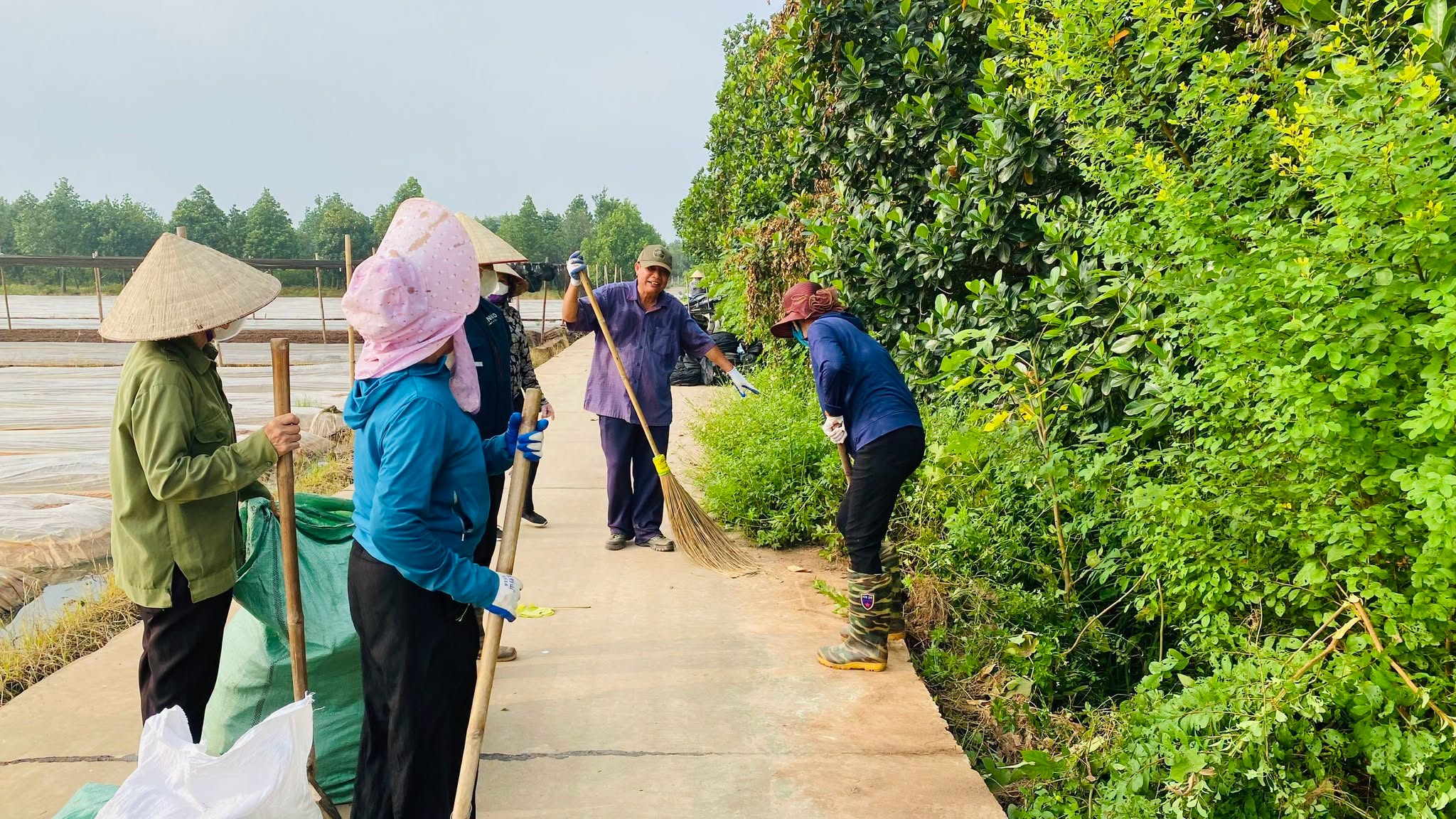 Bí thư Chi bộ thôn Thuấn Nhuế Trương Văn Vượng: Gương mẫu từ việc nhỏ, tạo đồng thuận từ lòng dân