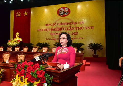 Ủy viên Trung ương Đảng, Phó Bí thư Thường trực Thành ủy Hà Nội Ngô Thị Thanh Hằng điều hành phần bầu Đoàn Chủ tịch và Đoàn Thư ký 