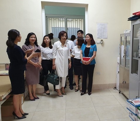 Đoàn khảo sát của Ban Văn hóa-Xã hội HĐND thành phố khảo sát thực tế tại Trường mầm non Xuân Phương, quận Nam Từ Liêm
