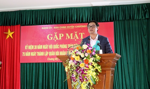 Ảnh: Đồng chí Bí thư Huyện ủy Nguyễn Văn Thắng phát biểu tại buổi gặp mặt.