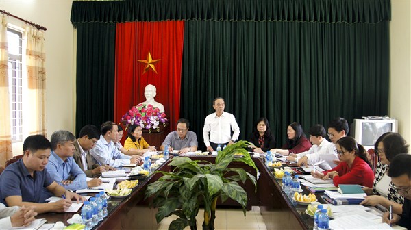 Quang cảnh buổi làm việc