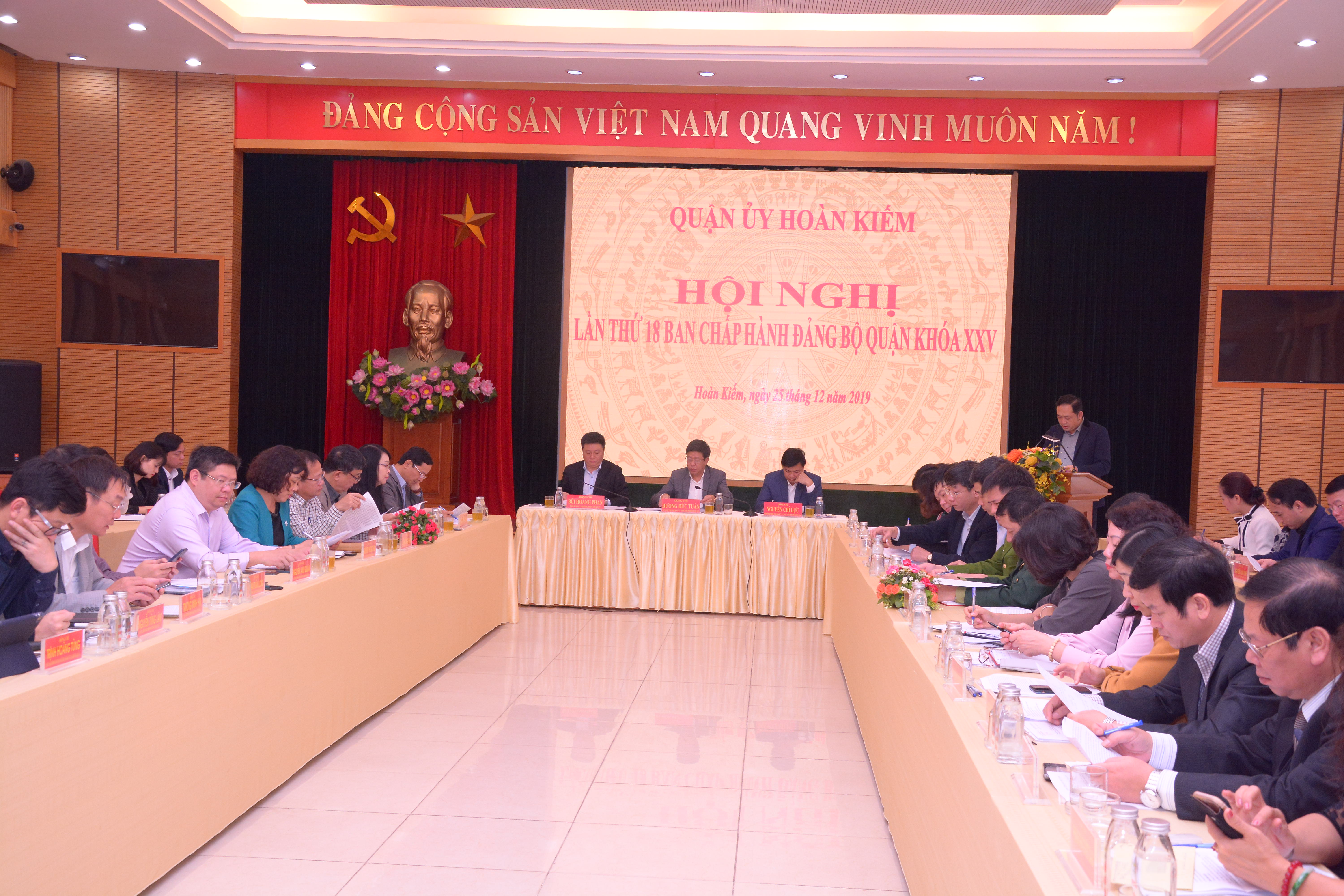 Quang cảnh hội nghị