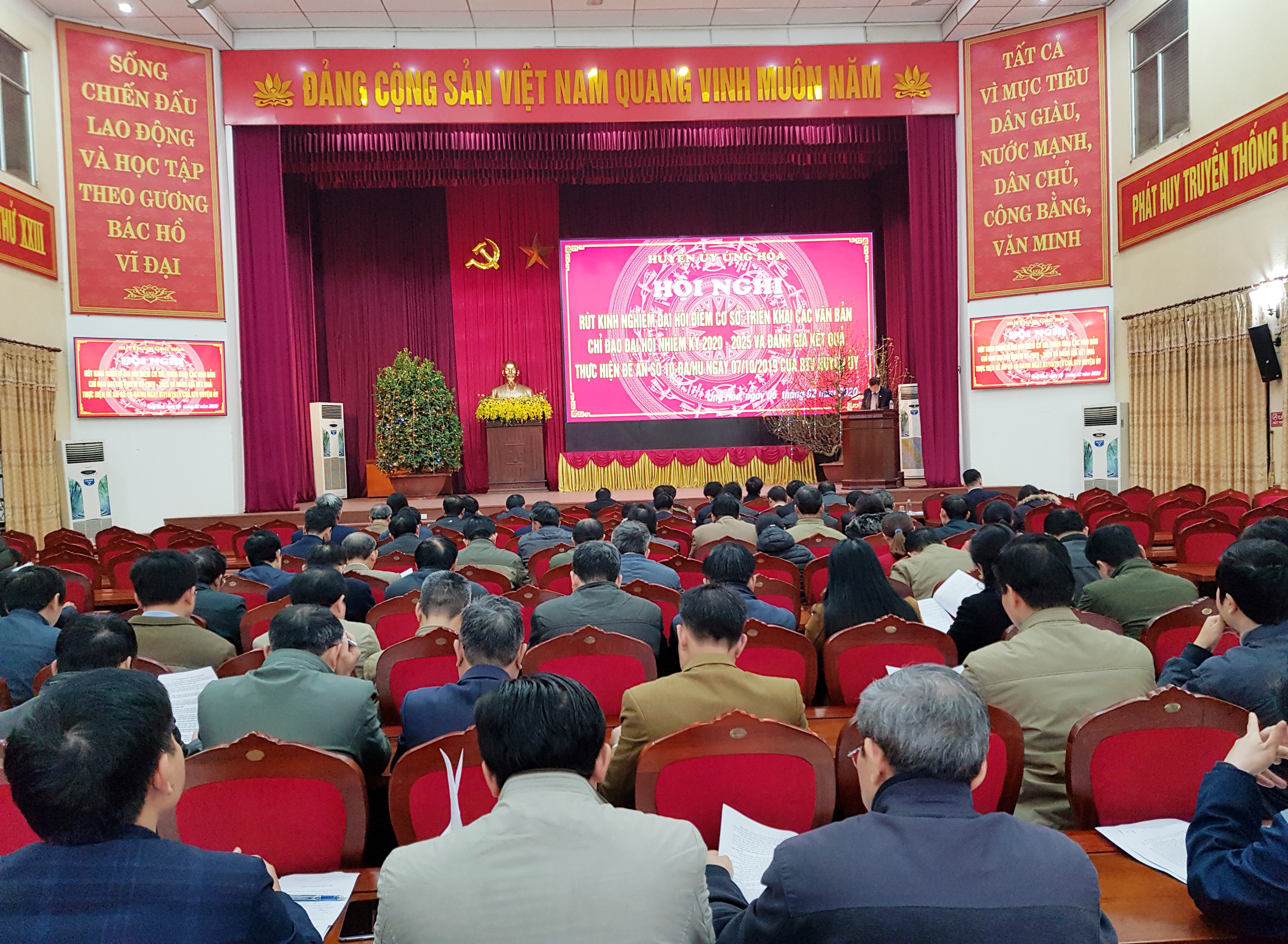 Toàn cảnh Hội nghị