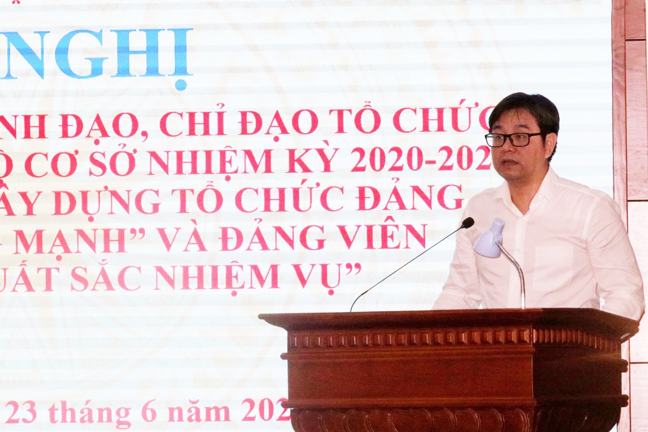 Ảnh: Đồng chí Nguyễn Văn Thắng - TUV, Bí thư Huyện ủy phát biểu kết luận hội nghị.