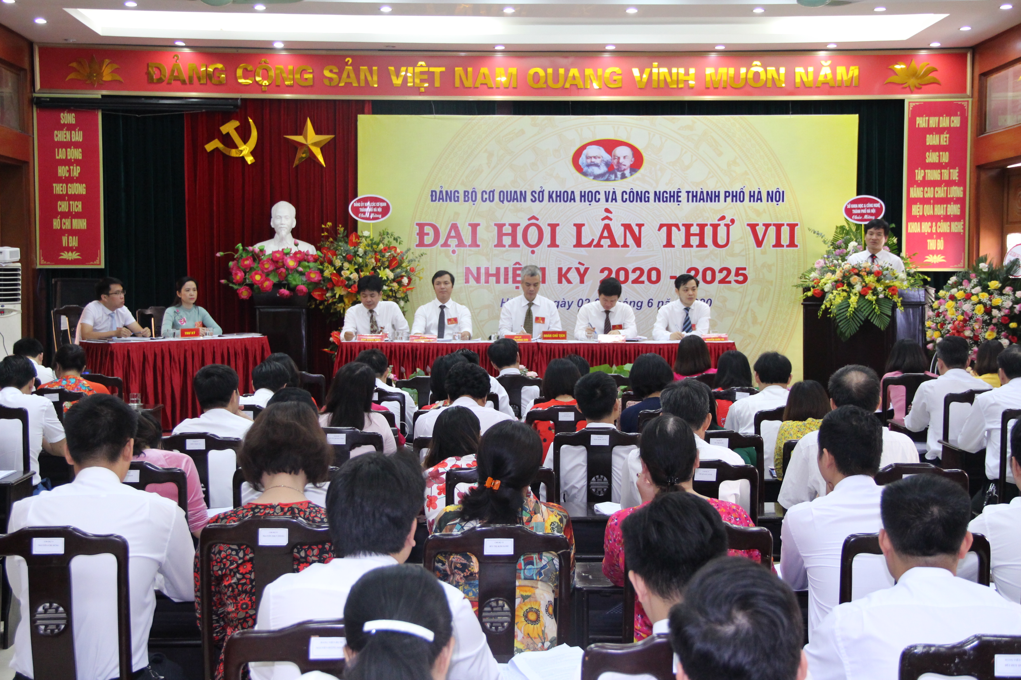 Toàn cảnh Đại hội lần thứ VII Đảng bộ Sở KH&CN Hà Nội nhiệm kỳ 2020 -2025