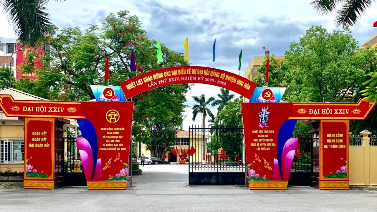Công tác tuyên truyền được triển khai bằng nhiều hình thức phong phú góp phần tạo không khí phấn khởi, thi đua sối nổi trong cán bộ, đảng viên và Nhân dân trên địa bàn Huyện