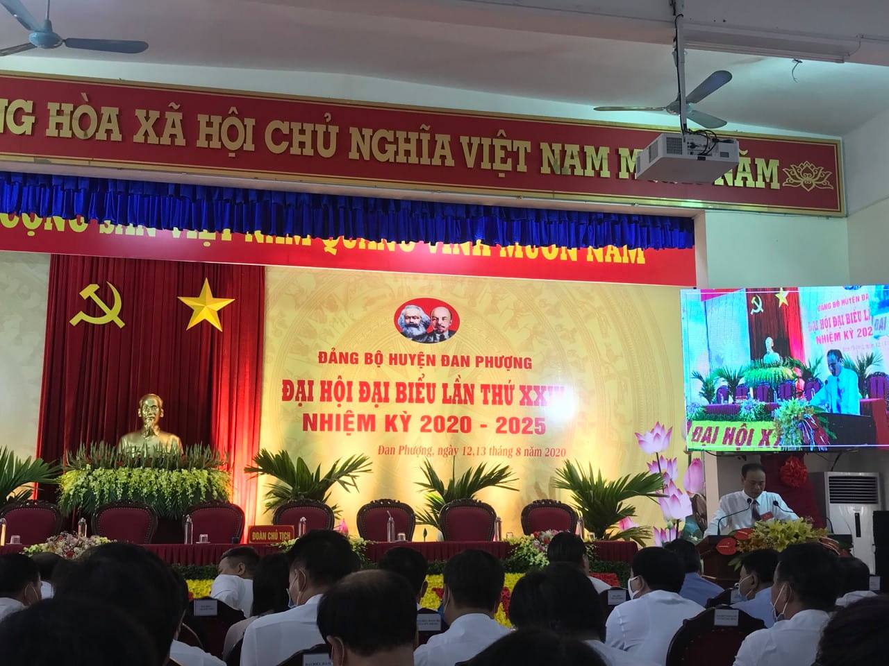 Quang cảnh đại hội trù bị