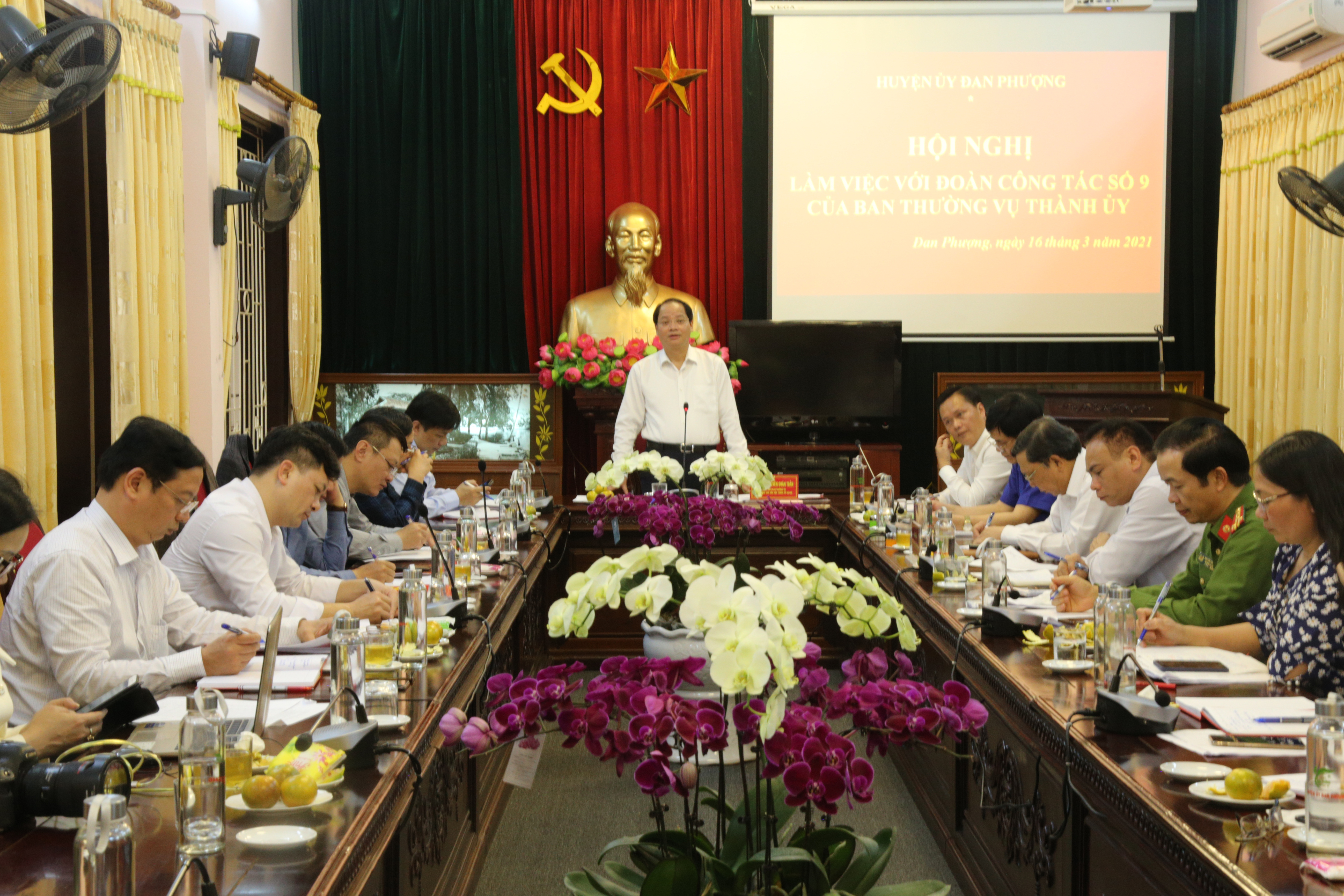 Quang cảnh hội nghị