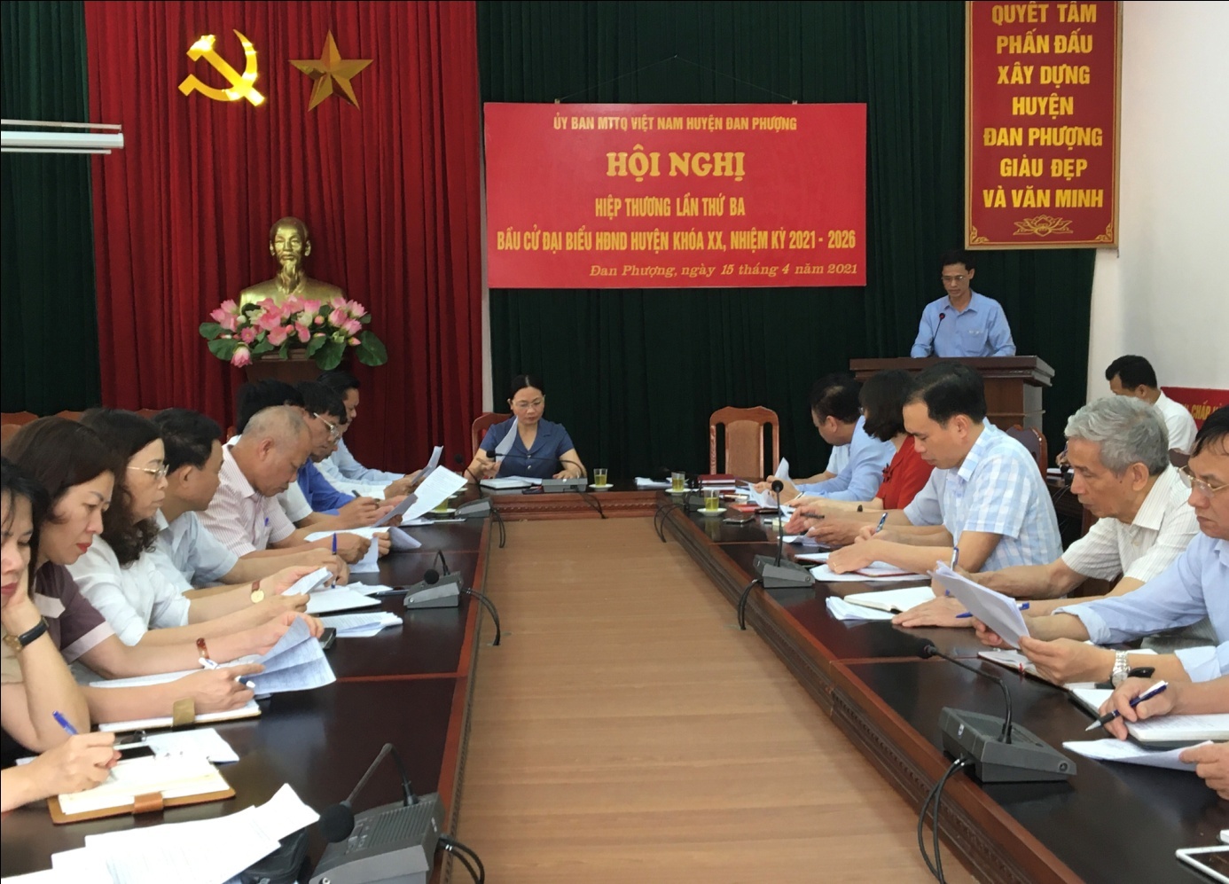Quang cảnh hội nghị