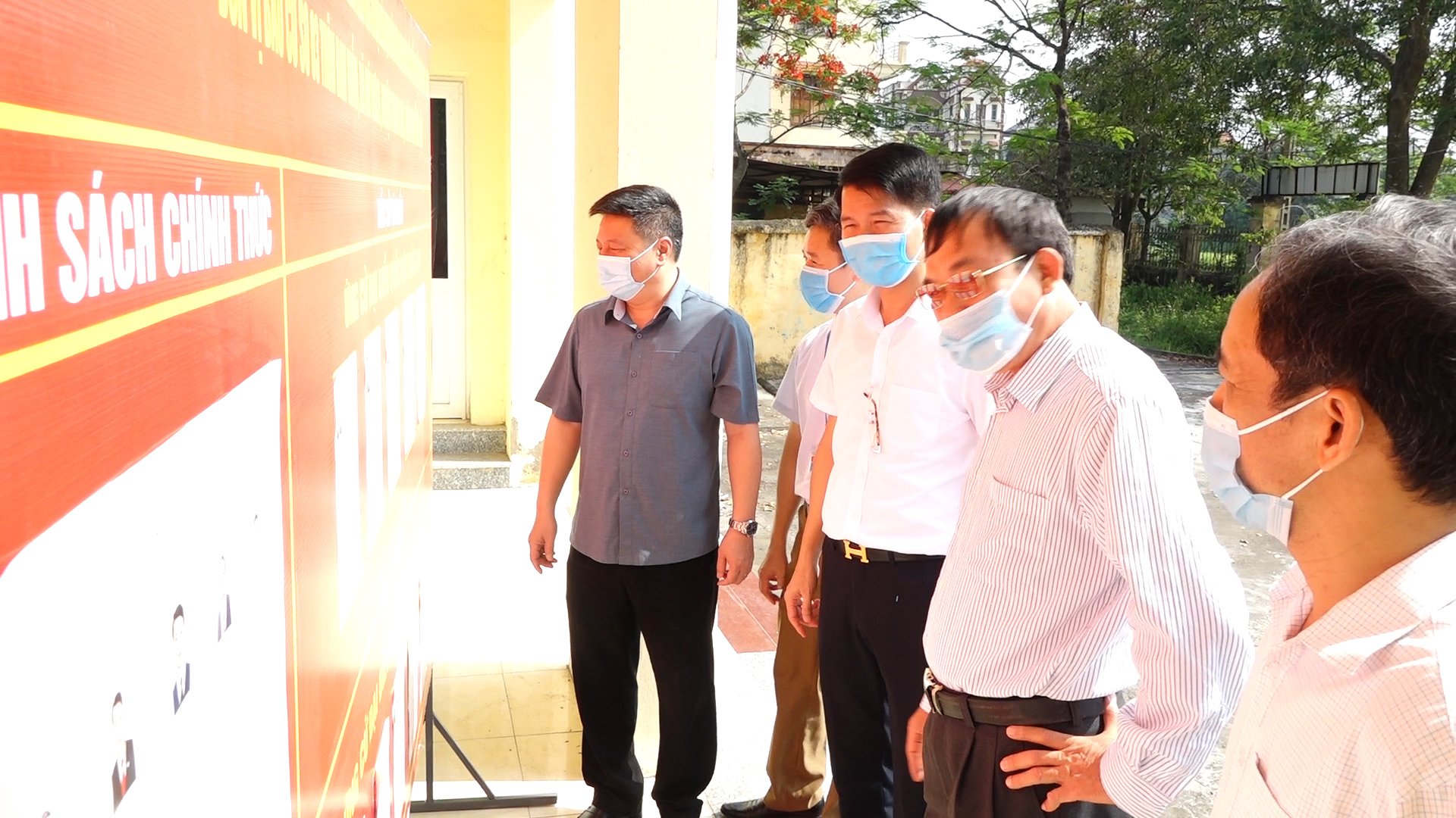 Đoàn kiểm tra công tác bầu cử tại xã Mỹ Hưng, Thanh Oai