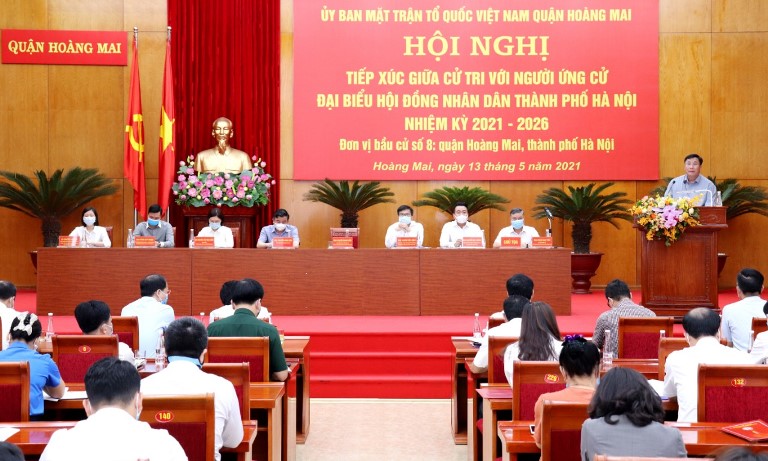 Quang cảnh Hội nghị tiếp xúc cử tri