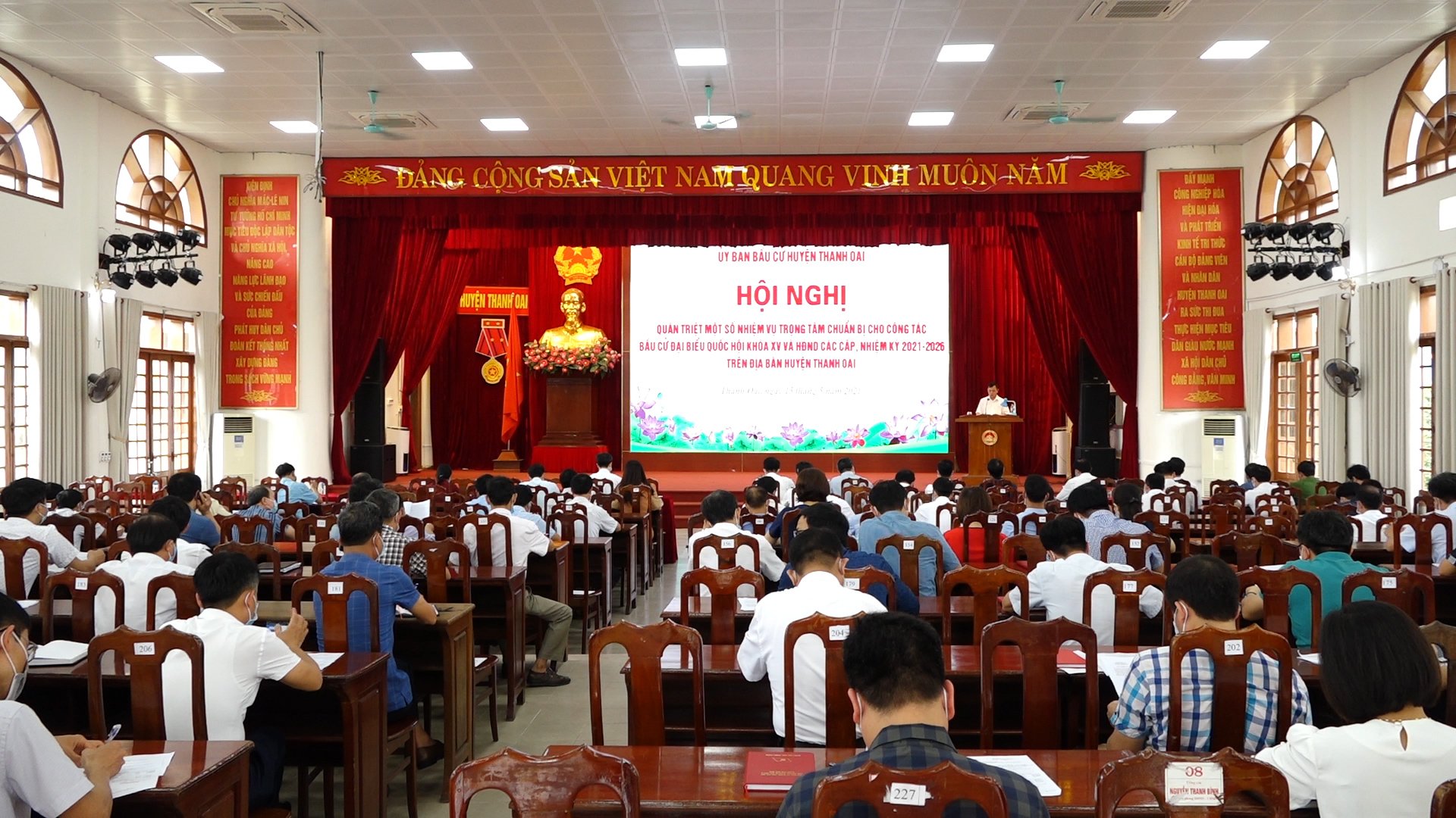 Hình ảnh tại hội nghị quán triệt một số nội dung liên quan đến bầu cử