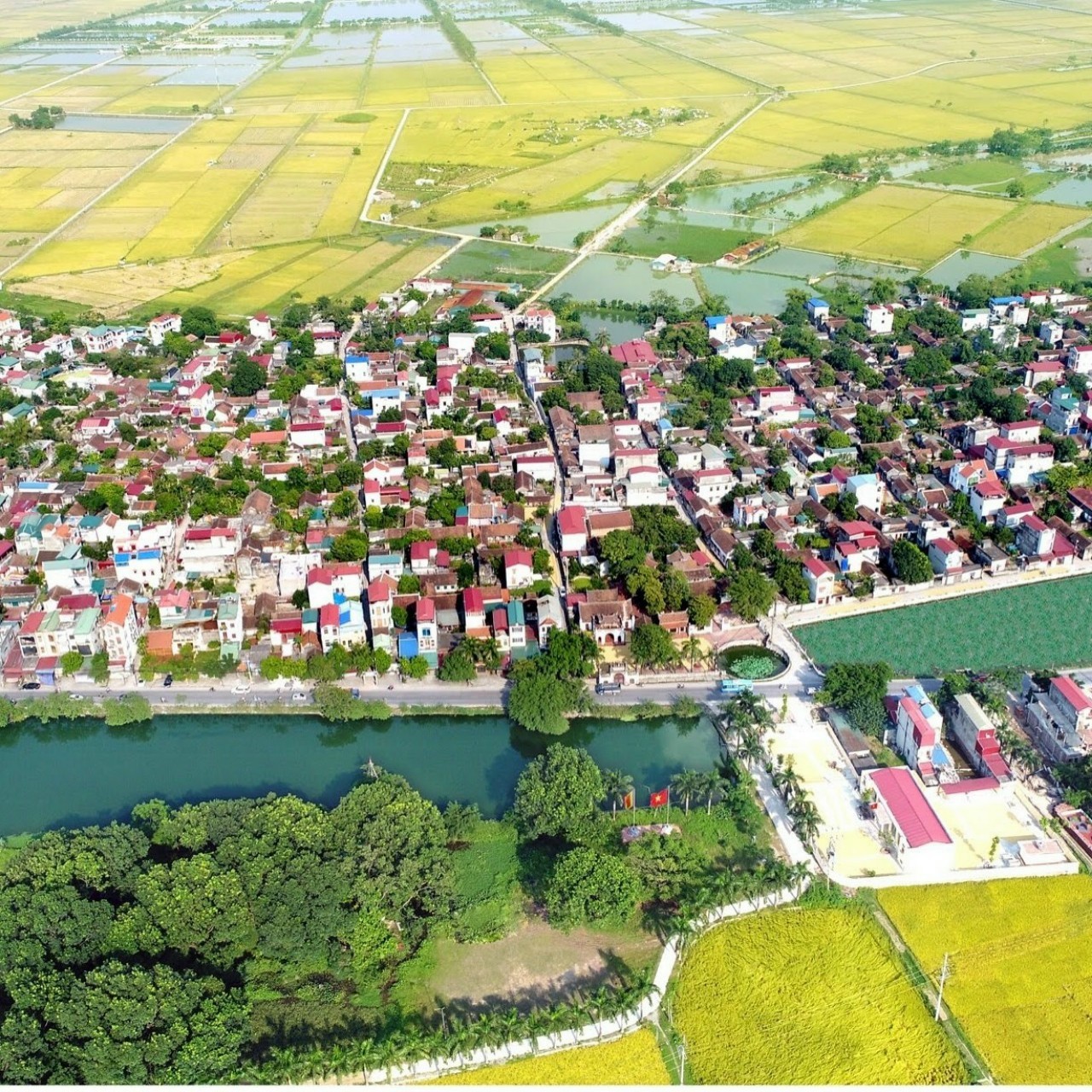 Huyện đặt mục tiêu phấn đấu đến hết năm 2025 có 15 xã đạt chuẩn NTM nâng cao, 8 xã đạt NTM kiểu mẫu