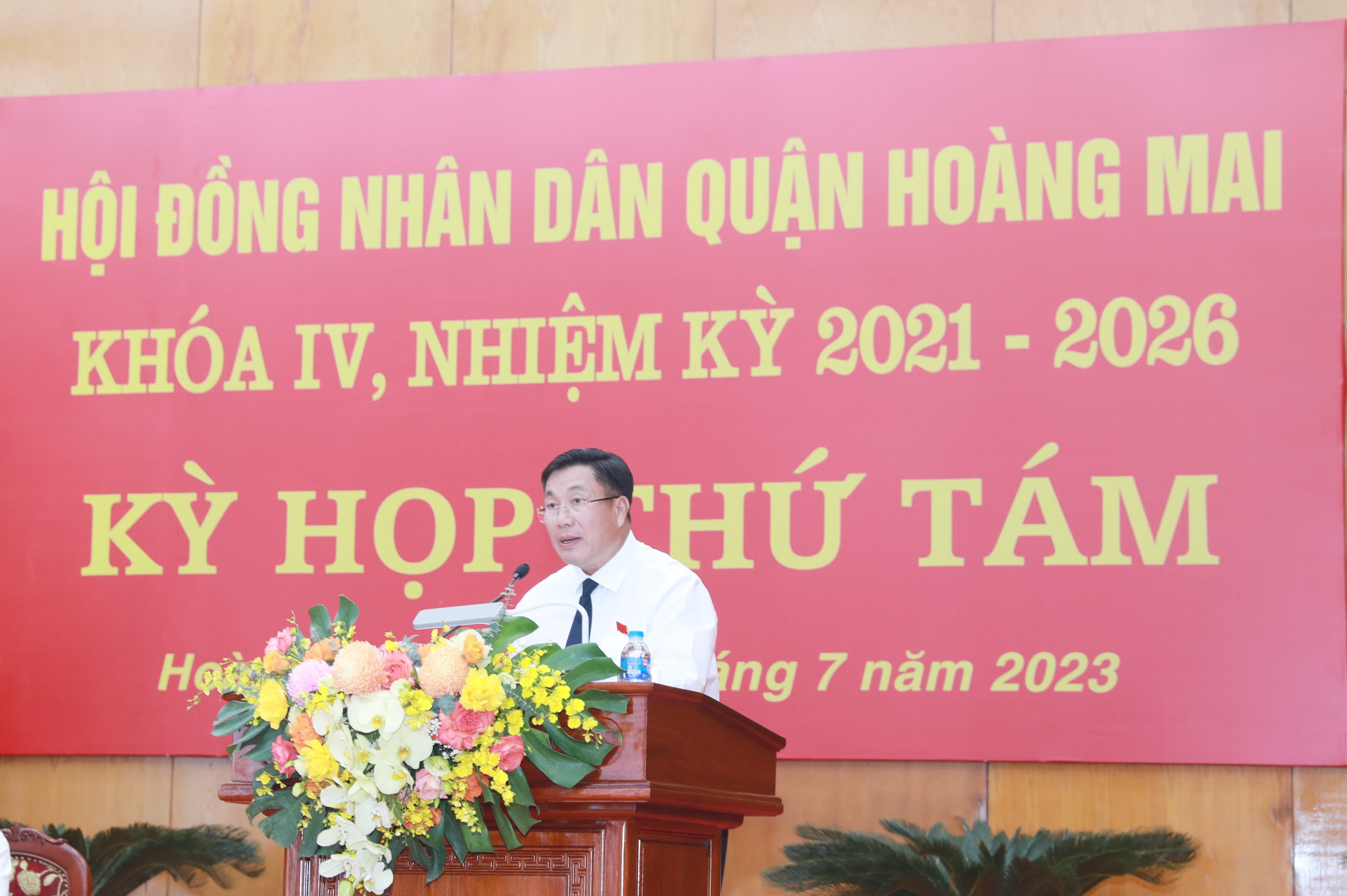 (ẢNH:Đồng chí Nguyễn Quang Hiếu - Thành ủy viên, Bí thư Quận ủy, Chủ tịch HĐND Quận phát biểu tại hội nghị)