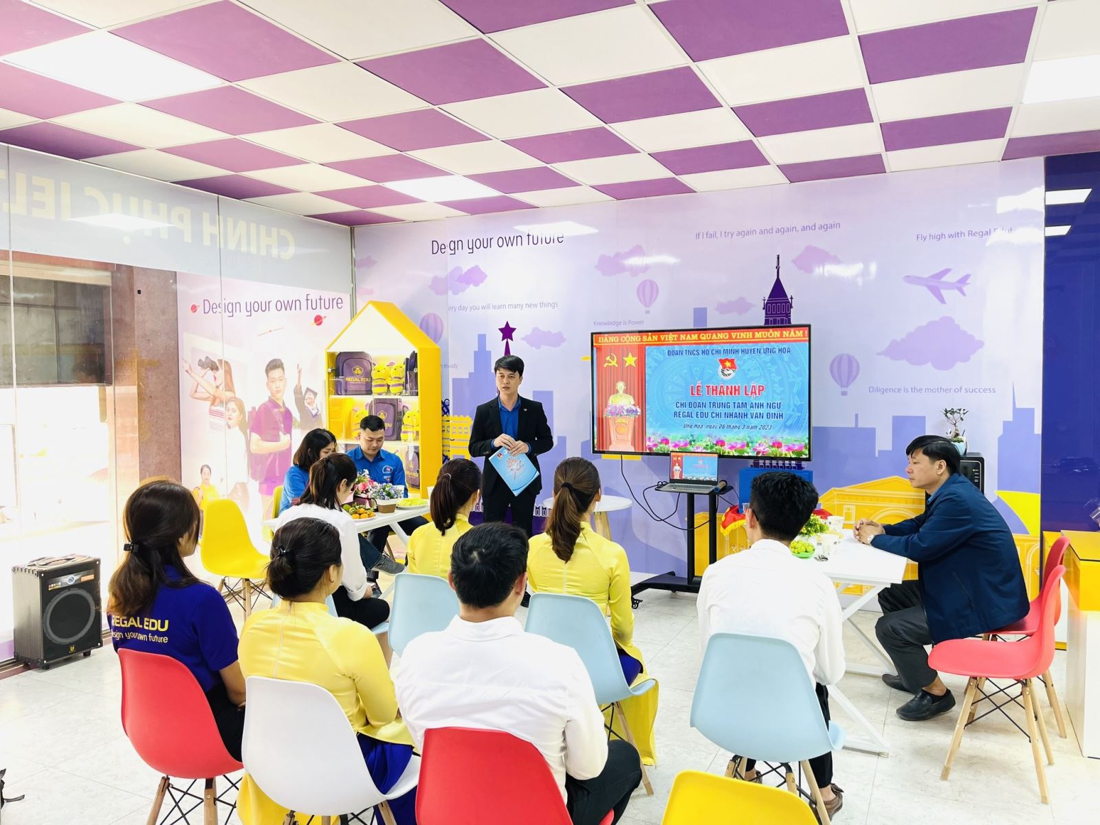Lễ thành lập Chi đoàn Regal edu