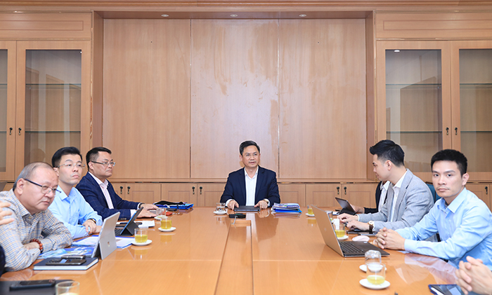https://thanhuyhanoi.vn/data/Uploads/images/bao-cao-nen-tang-ban-do-so-trong-chuyen-doi-so-va-phat-trien-do-thi-thong-minh-1.jpg