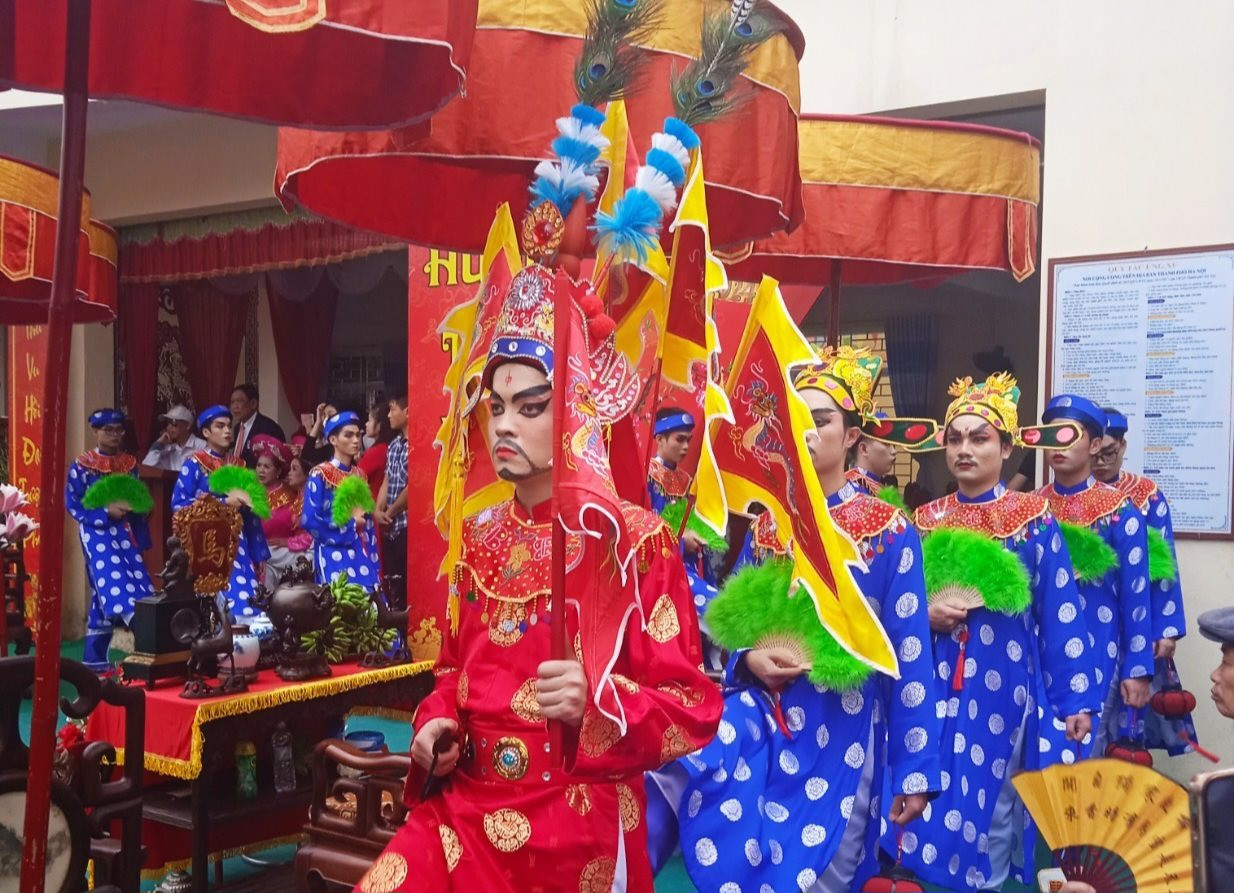 https://thanhuyhanoi.vn/data/Uploads/images/K%e1%bb%b7%20ni%e1%bb%87m%201480%20n%c4%83m%20L%c3%bd%20Nam%20%c4%90%e1%ba%bf%20l%c3%aan%20ng%c3%b4i%20Ho%c3%a0ng%20%c4%91%e1%ba%bf-5.jpg