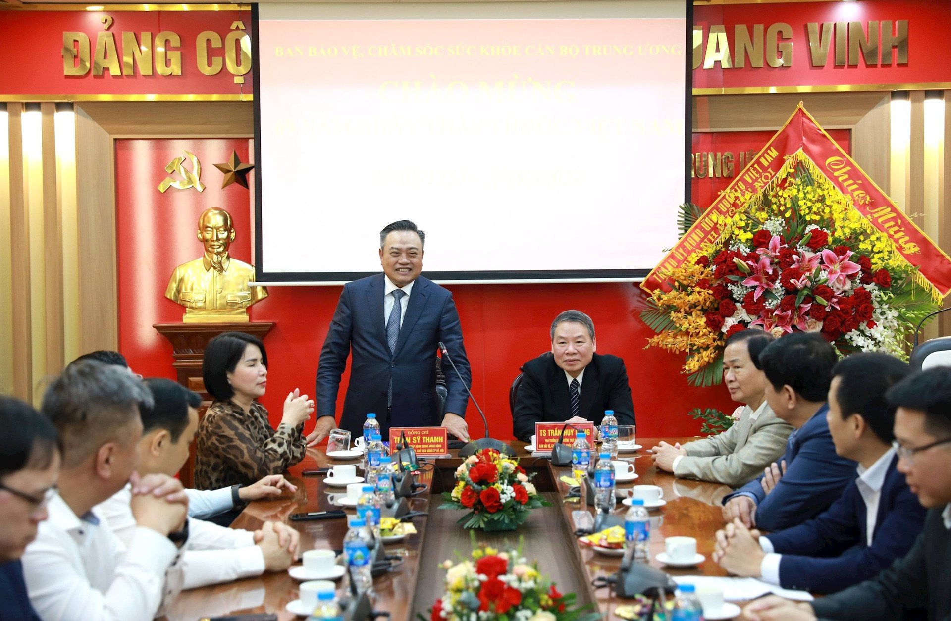 https://thanhuyhanoi.vn/data/Uploads/images/B%e1%ba%a3o%20v%e1%bb%87%2c%20ch%c4%83m%20s%c3%b3c%20s%e1%bb%a9c%20kh%e1%bb%8fe%20c%c3%a1n%20b%e1%bb%99%2c%20chi%e1%ba%bfn%20s%c4%a9%20v%c3%a0%20nh%c3%a2n%20d%c3%a2n-1.jpg