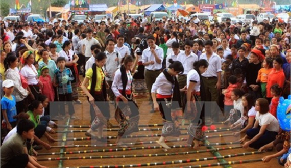 Văn hóa nêu gương