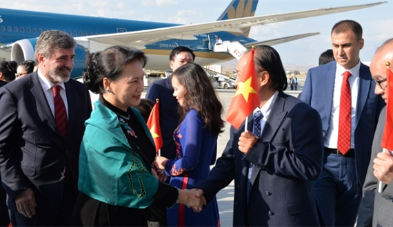 Chủ tịch Quốc hội Nguyễn Thị Kim Ngân đến Thủ đô Ankara, bắt đầu thăm chính thức CH Thổ Nhĩ Kỳ