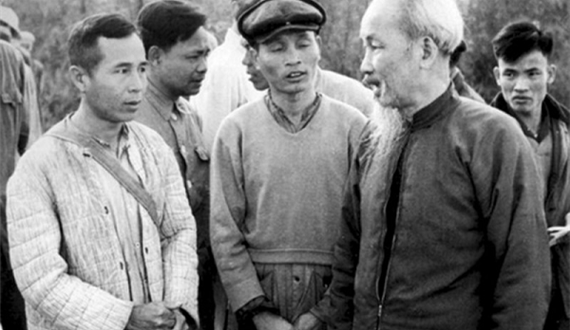 Công tác cán bộ là công việc gốc của Đảng