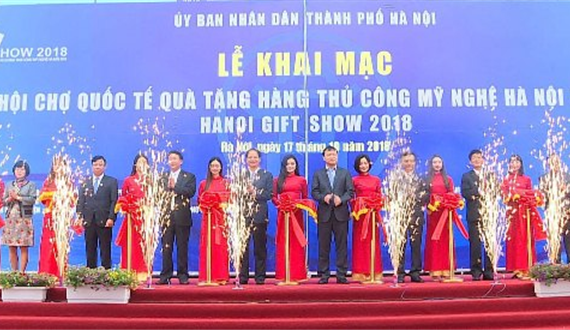 250 doanh nghiệp tham gia Hội chợ quốc tế Quà tặng hàng thủ công mỹ nghệ Hà Nội năm 2018