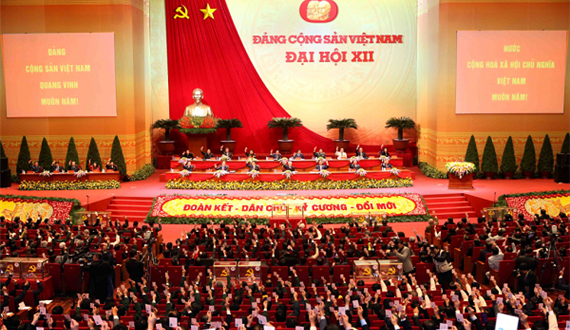 Tiếp tục xây dựng Đảng về chính trị và tư tưởng