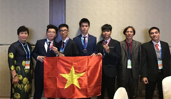 Việt Nam giành Huy chương Vàng trong Kỳ thi Thiên văn học và Vật lý thiên văn Quốc tế 2018
