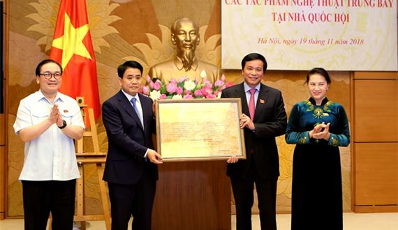 Hà Nội: Tiếp nhận các tác phẩm nghệ thuật trưng bày tại Nhà Quốc hội