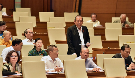 Ngày làm việc thứ 10, kỳ họp thứ sáu, Quốc hội khóa XIV: Làm rõ những hạn chế, bất cập trong phát triển kinh tế, giáo dục, bảo đảm an sinh xã hội
