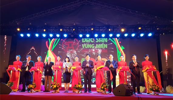 Khai mạc Hội chợ "Đặc sản vùng miền Việt Nam" năm 2018