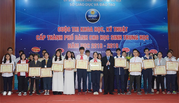 Hà Nội: Tổng kết và trao giải Cuộc thi Khoa học kỹ thuật dành cho học sinh Trung học lần thứ 8