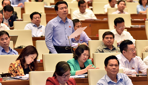 Thảo luận về hai dự án luật